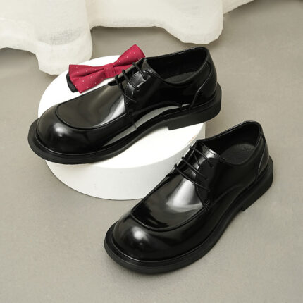 Zapatos de cuero de pies anchos Cuero genuino para hombres Charol de alta calidad Superficie brillante