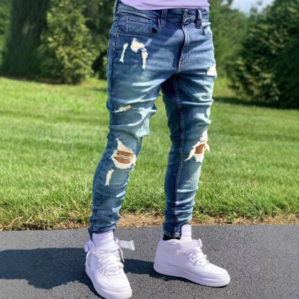 Vaqueros rasgados con personalidad y tendencia urbana para hombre